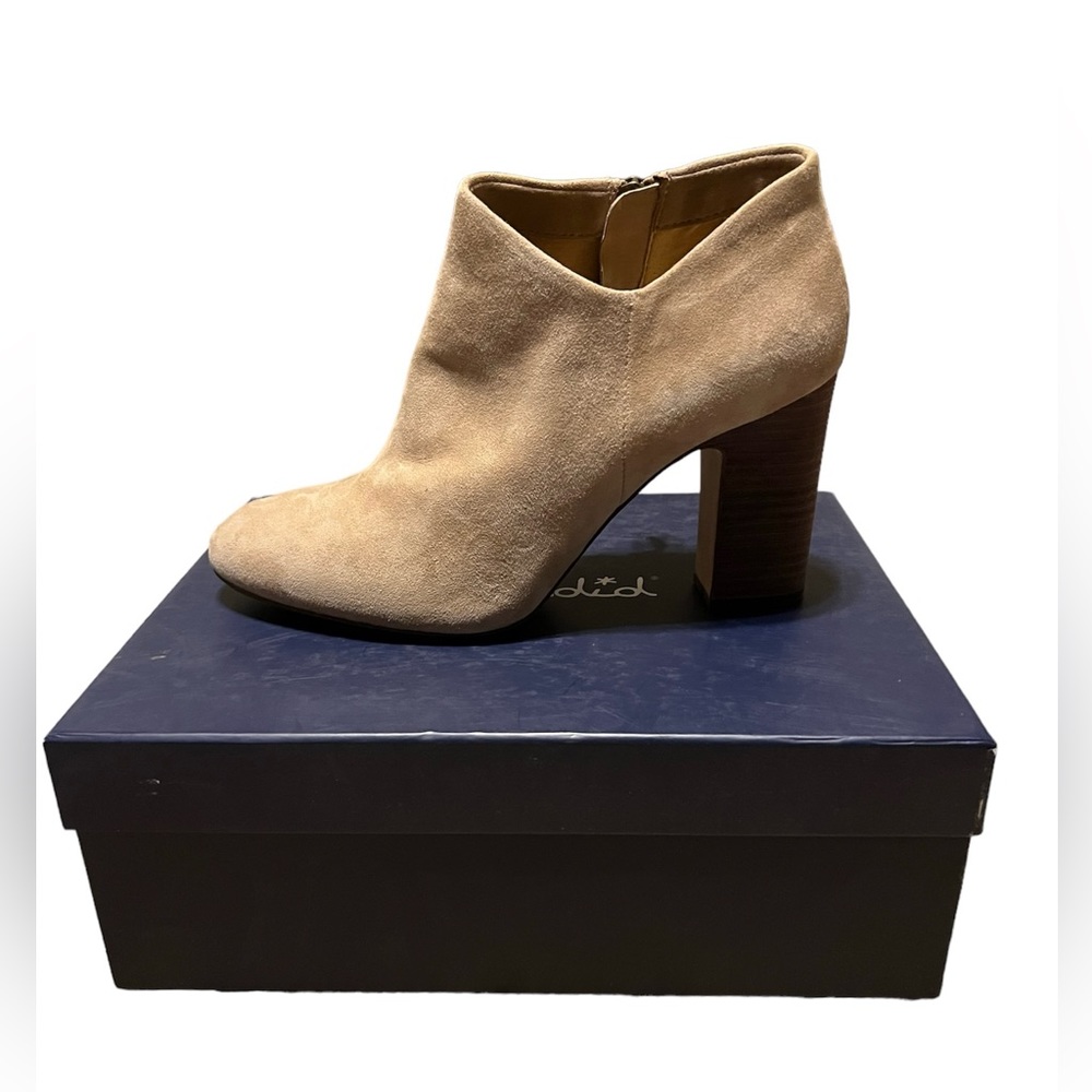 Splendid Neves Suede Stacked-Heel Ankle Bootie